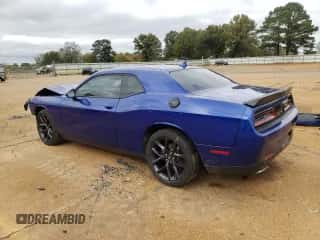 2020 Dodge Challenger SXT z VIN 2C3CDZAG8LH178048, wystawiony jako Copart lot #67616072 z przebiegiem 39 773 mil mil oraz . Historia ofert i sprzedaży dostępna na DreamBid. Obrazek 2.