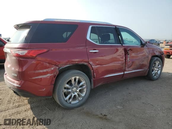 ✅ 2018 Chevrolet Traverse High Country • VIN: 1GNEVKKW0JJ246408 • Lot: 71078794. Wystawiony na Copart z przebiegiem 139 653 mil. Bezpłatny archiwum sprzedaży aukcyjnych z USA i szczegółowy raport historii pojazdu na DreamBid. Zdjęcie 3.