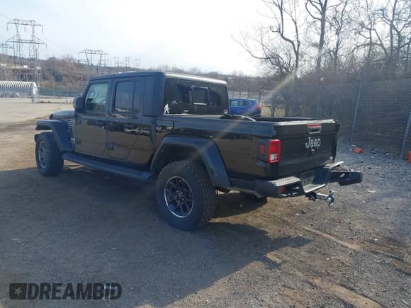 ✅ 2021 Jeep Gladiator Overland • VIN: 1C6HJTFG1ML606215 • Lot: 41771646. Wystawiony na IAAI z przebiegiem 77 411 mil. Bezpłatny archiwum sprzedaży aukcyjnych z USA i szczegółowy raport historii pojazdu na DreamBid. Zdjęcie 3.