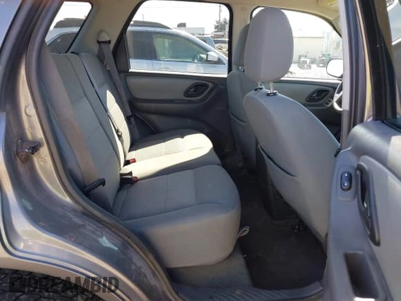 ✅ 2006 Ford Escape XLT • VIN: 1FMYU93166KB18305 • Lot: 42316332. Listed on IAAI with 252,743 mi. Free auction sales archive from the USA and detailed vehicle history report at DreamBid. Image 8.