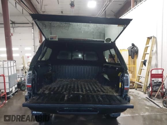 ✅ 2012 Toyota Tacoma • VIN: 3TMLU4EN2CM094154 • Lot: 41322227. Listed on IAAI with 270,712 mi. Free auction sales archive from the USA and detailed vehicle history report at DreamBid. Image 12.