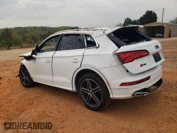 ✅ 2018 Audi SQ5 Premium Plus • VIN: WA1A4AFY4J2008646 • Лот: 47783603. Опубликован ранее на Copart с пробегом 63 074 миль. Бесплатный доступ к архиву аукционных продаж из США и подробный отчёт об истории автомобиля на DreamBid. Изображение 2.