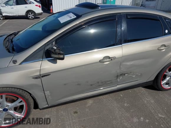 ✅ 2015 Ford Focus Titanium • VIN: 1FADP3J26FL341446 • Lot: 43416500. Listed on IAAI with 197,507 mi. Free auction sales archive from the USA and detailed vehicle history report at DreamBid. Image 6.