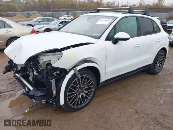 ✅ 2023 Porsche Cayenne • VIN: WP1AA2AY1PDA09213 • Lot: 40795024. Wystawiony na IAAI z przebiegiem 22 522 mil. Bezpłatny archiwum sprzedaży aukcyjnych z USA i szczegółowy raport historii pojazdu na DreamBid. Zdjęcie 2.