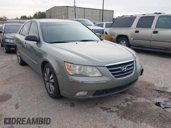 ✅ 2010 Hyundai Sonata Limited • VIN: 5NPEU4AF0AH625992 • Лот: 41266005. Опубликован ранее на IAAI с пробегом 238 812 миль. Бесплатный доступ к архиву аукционных продаж из США и подробный отчёт об истории автомобиля на DreamBid. Изображение 1.