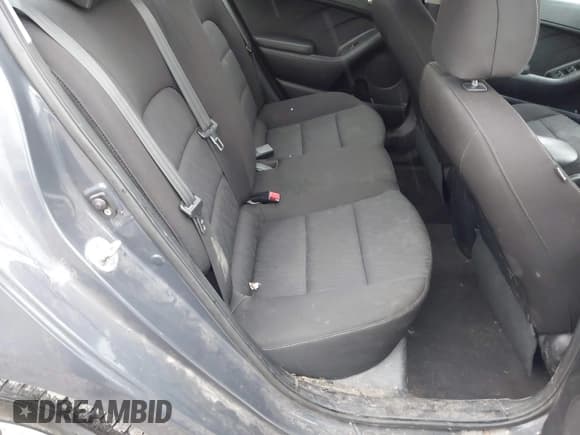 ✅ 2016 Kia Forte LX • VIN: KNAFK4A66G5486709 • Lot: 43574684. Wystawiony na IAAI z przebiegiem 90 604 mil. Bezpłatny archiwum sprzedaży aukcyjnych z USA i szczegółowy raport historii pojazdu na DreamBid. Zdjęcie 8.