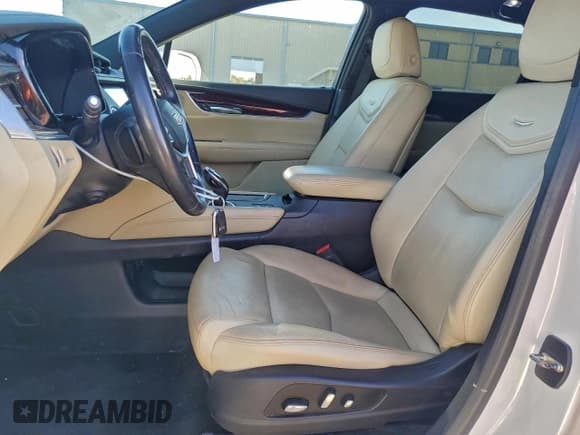 ✅ 2018 Cadillac XT5 Premium Luxury FWD • VIN: 1GYKNERS4JZ202245 • Lot: 86878085. Listed on Copart with 118,013 mi. Free auction sales archive from the USA and detailed vehicle history report at DreamBid. Image 7.