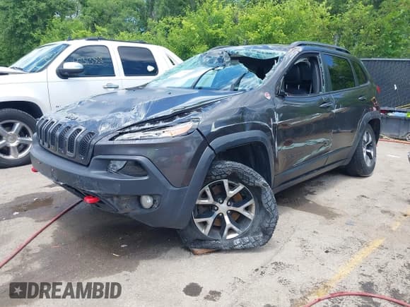 ✅ 2017 Jeep Cherokee Trailhawk • VIN: 1C4PJMBB8HW654321 • Лот: 42318465. Опубликован ранее на IAAI с пробегом 137 923 миль. Бесплатный доступ к архиву аукционных продаж из США и подробный отчёт об истории автомобиля на DreamBid. Изображение 2.