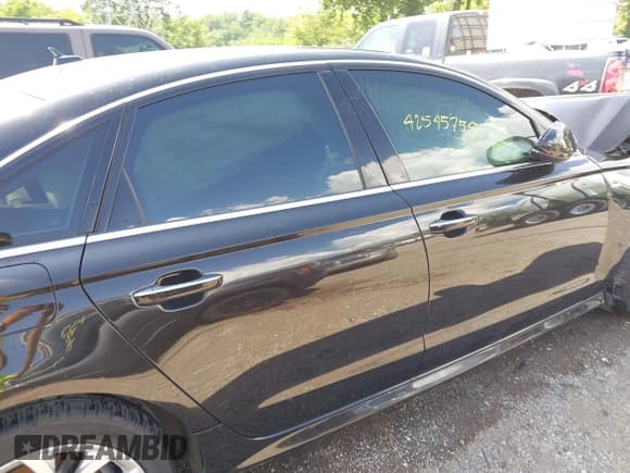 ✅ 2017 Audi A6 • VIN: WAUG8BFC8HN018925 • Lot: 42545755. Listed on IAAI with 123,969 mi. Free auction sales archive from the USA and detailed vehicle history report at DreamBid. Image 12.