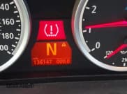 ✅ 2006 BMW 5 Series M5 • VIN: WBSNB93546B581729 • Lot: 43755152. Wystawiony na IAAI z przebiegiem 136 147 mil. Bezpłatny archiwum sprzedaży aukcyjnych z USA i szczegółowy raport historii pojazdu na DreamBid. Zdjęcie 7.