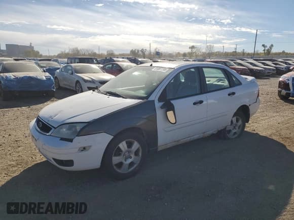 ✅ 2006 Ford Focus S • VIN: 1FAHP34N06W171378 • Lot: 91897495. Wystawiony na Copart z przebiegiem 179 059 mil. Bezpłatny archiwum sprzedaży aukcyjnych z USA i szczegółowy raport historii pojazdu na DreamBid. Zdjęcie 1.
