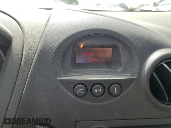 ✅ 2004 Pontiac Grand Prix GT1 • VIN: 2G2WP522141259449 • Лот: 86073875. Опубликован ранее на Copart с пробегом 173 542 миль. Бесплатный доступ к архиву аукционных продаж из США и подробный отчёт об истории автомобиля на DreamBid. Изображение 9.