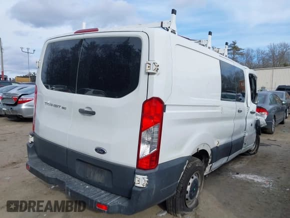 ✅ 2015 Ford Transit Cargo • VIN: 1FTNE1ZM1FKA69893 • Лот: 41330596. Опубликован ранее на IAAI с пробегом 234 974 миль. Бесплатный доступ к архиву аукционных продаж из США и подробный отчёт об истории автомобиля на DreamBid. Изображение 4.