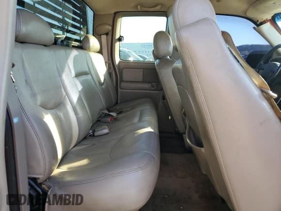 ✅ 2003 Chevrolet Silverado 1500 LS • VIN: 2GCEK19T431198058 • Лот: 81641764. Опубликован ранее на Copart с пробегом 300 729 миль. Бесплатный доступ к архиву аукционных продаж из США и подробный отчёт об истории автомобиля на DreamBid. Изображение 10.