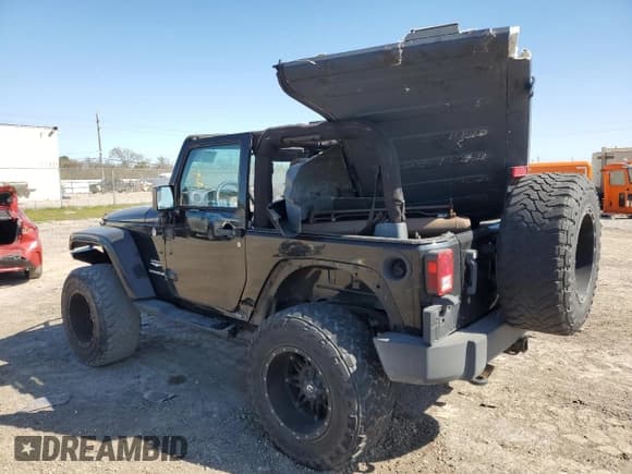 ✅ 2012 Jeep Wrangler Sahara • VIN: 1C4AJWBG1CL216425 • Lot: 48377825. Wystawiony na Copart z przebiegiem 99 649 mil. Bezpłatny archiwum sprzedaży aukcyjnych z USA i szczegółowy raport historii pojazdu na DreamBid. Zdjęcie 2.