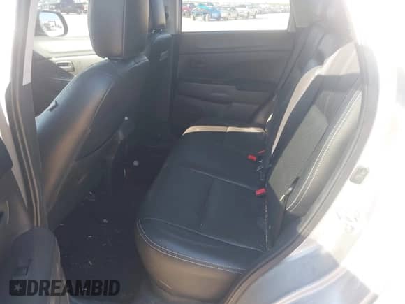 2014 Mitsubishi Outlander ES с VIN 4A4AP3AU8EE022821, выставлен на аукционе IAAI как лот 43110259 с пробегом 107 435 миль миль и . История ставок и продаж доступна на DreamBid. Изображение 8.