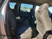 ✅ 2015 Chevrolet Traverse LT • VIN: 1GNKRGKD3FJ148211 • Lot: 89884255. Wystawiony na Copart z przebiegiem 160 371 mil. Bezpłatny archiwum sprzedaży aukcyjnych z USA i szczegółowy raport historii pojazdu na DreamBid. Zdjęcie 11.