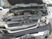 ✅ 2004 Chevrolet Silverado 2500HD LS • VIN: 1GCHK23U84F104066 • Lot: 70568395. Wystawiony na Copart z przebiegiem 185 726 mil. Bezpłatny archiwum sprzedaży aukcyjnych z USA i szczegółowy raport historii pojazdu na DreamBid. Zdjęcie 11.