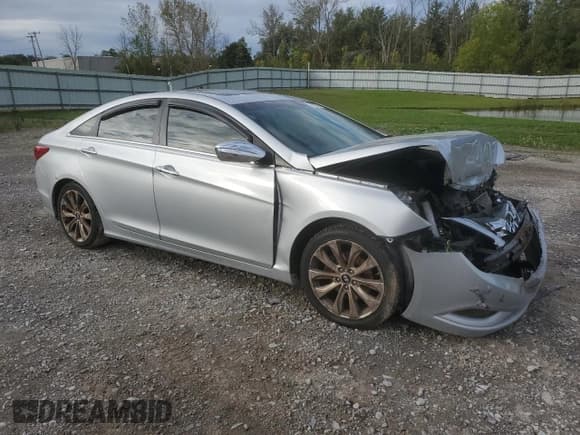 ✅ 2013 Hyundai Sonata SE • VIN: 5NPEC4AC6DH714026 • Lot: 72603954. Wystawiony na Copart z przebiegiem 111 772 mil. Bezpłatny archiwum sprzedaży aukcyjnych z USA i szczegółowy raport historii pojazdu na DreamBid. Zdjęcie 4.