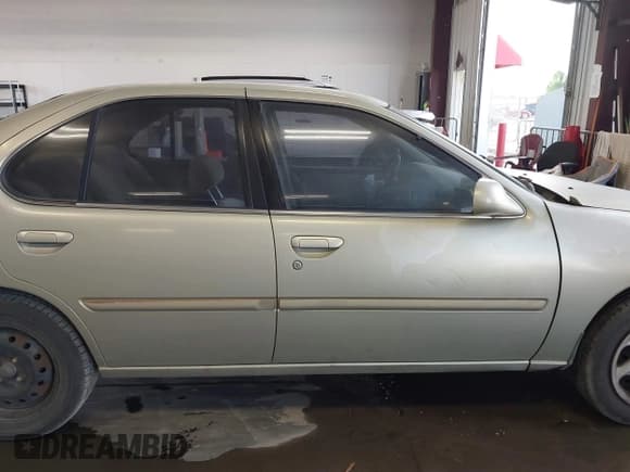 ✅ 1998 Nissan Altima XE • VIN: 1N4DL01D1WC249916 • Lot: 42877500. Listed on IAAI with 228,844 mi. Free auction sales archive from the USA and detailed vehicle history report at DreamBid. Image 14.