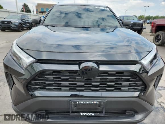 ✅ 2023 Toyota RAV4 LE • VIN: 2T3H1RFV2PC219850 • Lot: 69821425. Wystawiony na Copart z przebiegiem 32 864 mil. Bezpłatny archiwum sprzedaży aukcyjnych z USA i szczegółowy raport historii pojazdu na DreamBid. Zdjęcie 5.