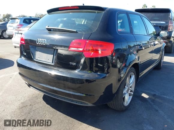 ✅ 2011 Audi A3 Premium Plus • VIN: WAUKJAFM1BA075306 • Lot: 43416890. Listed on IAAI with 114,916 mi. Free auction sales archive from the USA and detailed vehicle history report at DreamBid. Image 4.