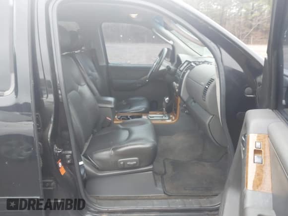 ✅ 2006 Nissan Pathfinder SE Off Road • VIN: 5N1AR18W36C666944 • Lot: 43834315. Wystawiony na IAAI z przebiegiem 125 386 mil. Bezpłatny archiwum sprzedaży aukcyjnych z USA i szczegółowy raport historii pojazdu na DreamBid. Zdjęcie 5.