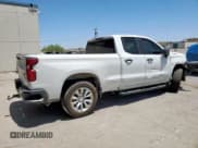 ✅ 2020 Chevrolet Silverado 1500 Custom • VIN: 1GCRWBEK3LZ315130 • Lot: 57271075. Wystawiony na Copart z przebiegiem 69 840 mil. Bezpłatny archiwum sprzedaży aukcyjnych z USA i szczegółowy raport historii pojazdu na DreamBid. Zdjęcie 3.