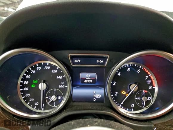 ✅ 2015 Mercedes-Benz M 350 • VIN: 4JGDA5HB1FA497947 • Lot: 95451885. Wystawiony na Copart z przebiegiem 88 731 mil. Bezpłatny archiwum sprzedaży aukcyjnych z USA i szczegółowy raport historii pojazdu na DreamBid. Zdjęcie 9.