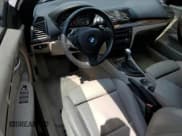 ✅ 2009 BMW 1 Series 135i • VIN: WBAUN93589VK41218 • Лот: 70551355. Опубликован ранее на Copart с пробегом 105 773 миль. Бесплатный доступ к архиву аукционных продаж из США и подробный отчёт об истории автомобиля на DreamBid. Изображение 8.