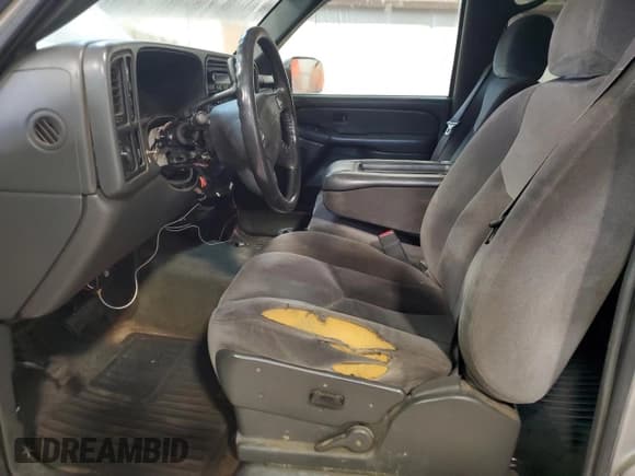 ✅ 2005 GMC Sierra 3500 DRW SL • VIN: 1GTHK33225F889643 • Lot: 80901154. Wystawiony na Copart z przebiegiem Nie podano. Bezpłatny archiwum sprzedaży aukcyjnych z USA i szczegółowy raport historii pojazdu na DreamBid. Zdjęcie 7.