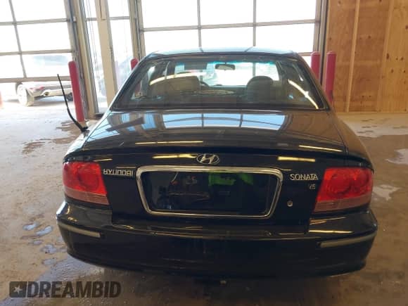 2004 Hyundai Sonata GLS с VIN KMHWF35H04A041894, выставлен на аукционе IAAI как лот 41686370 с пробегом 149 664 миль миль и . История ставок и продаж доступна на DreamBid. Изображение 16.