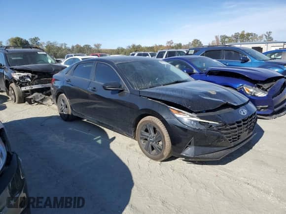 2021 Hyundai Elantra SEL z VIN KMHLS4AG0MU110695, wystawiony jako Copart lot #82710965 z przebiegiem 59 850 mil mil oraz Czysty tytuł • Clean title. Historia ofert i sprzedaży dostępna na DreamBid. Obrazek 4.