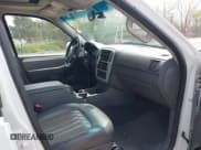 ✅ 2002 Mercury Mountaineer • VIN: 4M2ZU86W32ZJ21765 • Лот: 42209425. Опубликован ранее на IAAI с пробегом 135 090 миль. Бесплатный доступ к архиву аукционных продаж из США и подробный отчёт об истории автомобиля на DreamBid. Изображение 5.