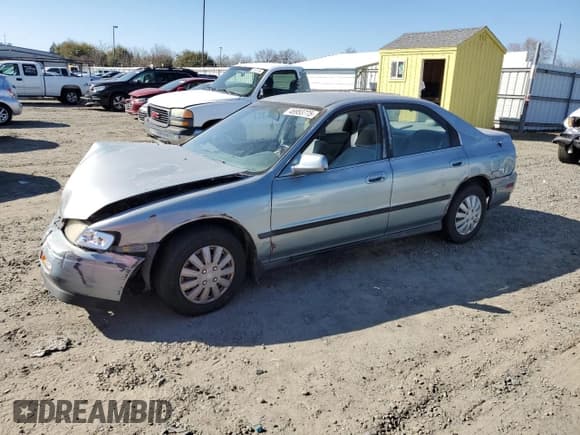 ✅ 1995 Honda Accord LX • VIN: 1HGCD5632SA125497 • Лот: 46953775. Опубликован ранее на Copart с пробегом 122 687 миль. Бесплатный доступ к архиву аукционных продаж из США и подробный отчёт об истории автомобиля на DreamBid. Изображение 1.