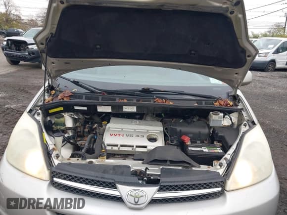 ✅ 2005 Toyota Sienna XLE • VIN: 5TDBA22C45S040708 • Lot: 43771154. Wystawiony na IAAI z przebiegiem 251 552 mil. Bezpłatny archiwum sprzedaży aukcyjnych z USA i szczegółowy raport historii pojazdu na DreamBid. Zdjęcie 10.