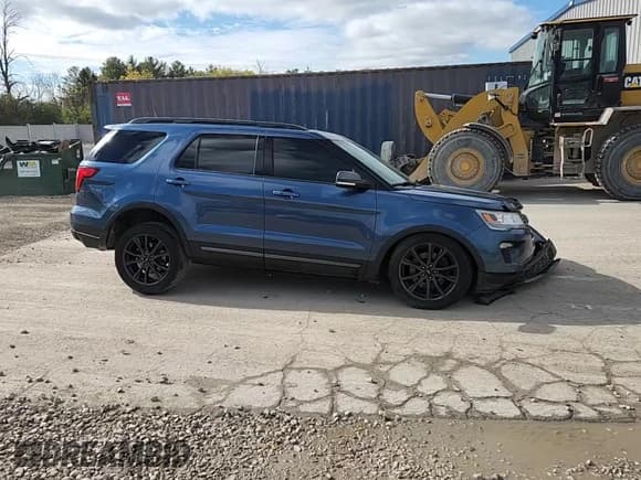 ✅ 2019 Ford Explorer XLT • VIN: 1FM5K7D85KGA39178 • Лот: 85926425. Опубликован ранее на Copart с пробегом 160 631 миль. Бесплатный доступ к архиву аукционных продаж из США и подробный отчёт об истории автомобиля на DreamBid. Изображение 15.
