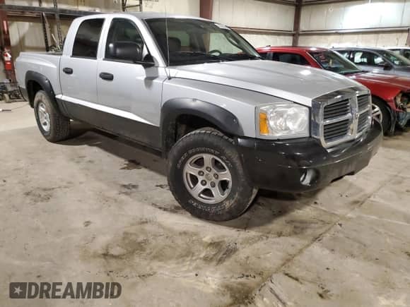 2007 Dodge Dakota SLT z VIN 1D7HW48K97S181294, wystawiony jako Copart lot #87062964 z przebiegiem 110 490 mil mil oraz Szkoda całkowita • Salvage title. Historia ofert i sprzedaży dostępna na DreamBid. Obrazek 4.