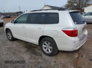 ✅ 2010 Toyota Highlander • VIN: 5TDZK3EHXAS015962 • Lot: 43729861. Wystawiony na IAAI z przebiegiem 235 990 mil. Bezpłatny archiwum sprzedaży aukcyjnych z USA i szczegółowy raport historii pojazdu na DreamBid. Zdjęcie 3.