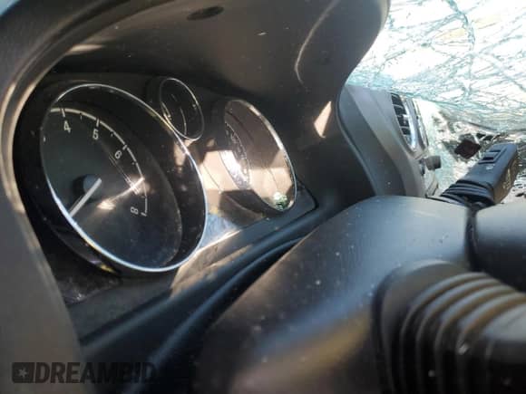 2013 Chevrolet Captiva Sport LT z VIN 3GNAL3EK1DS610650, wystawiony jako Copart lot #81272554 z przebiegiem Nie podano mil oraz Nie do naprawy • Non repairable. Historia ofert i sprzedaży dostępna na DreamBid. Obrazek 9.