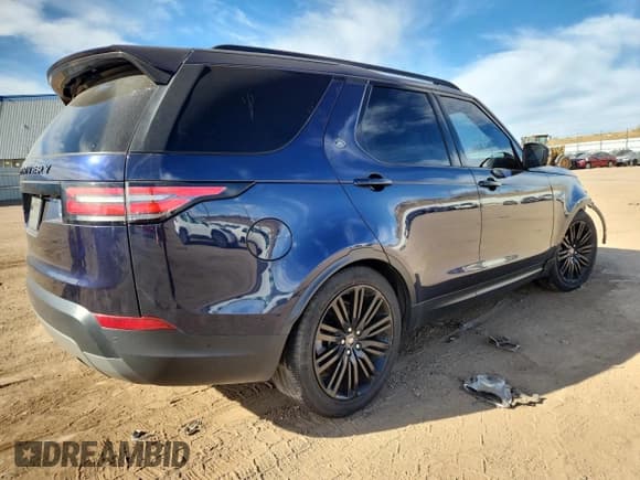 ✅ 2018 Land Rover Discovery HSE • VIN: SALRR2RV6JA068220 • Lot: 92284145. Listed on Copart with 124,449 mi. Free auction sales archive from the USA and detailed vehicle history report at DreamBid. Image 3.