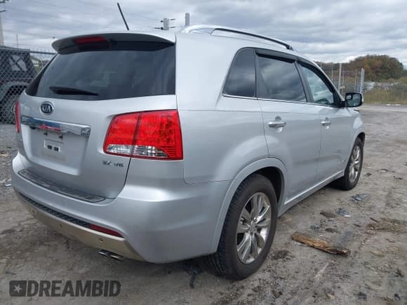 ✅ 2012 Kia Sorento SX • VIN: 5XYKWDA26CG194384 • Lot: 43499865. Wystawiony na IAAI z przebiegiem 97 000 mil. Bezpłatny archiwum sprzedaży aukcyjnych z USA i szczegółowy raport historii pojazdu na DreamBid. Zdjęcie 4.