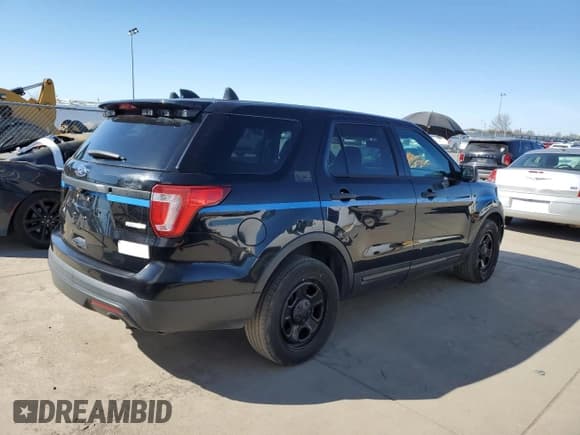 ✅ 2017 Ford Police Interceptor Utility • VIN: 1FM5K8AT5HGD25829 • Lot: 48434775. Wystawiony na Copart z przebiegiem 97 005 mil. Bezpłatny archiwum sprzedaży aukcyjnych z USA i szczegółowy raport historii pojazdu na DreamBid. Zdjęcie 3.