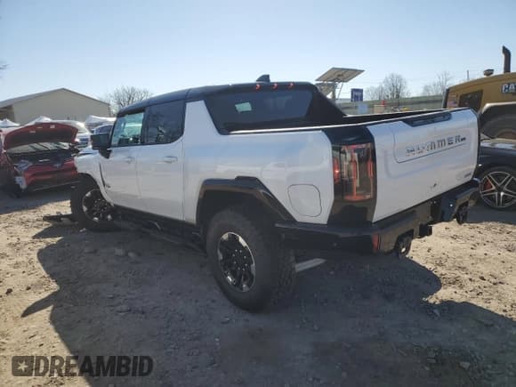 ✅ 2022 GMC HUMMER EV • VIN: 1GT40FDAXNU100033 • Lot: 50089115. Wystawiony na Copart z przebiegiem 3 866 mil. Bezpłatny archiwum sprzedaży aukcyjnych z USA i szczegółowy raport historii pojazdu na DreamBid. Zdjęcie 2.