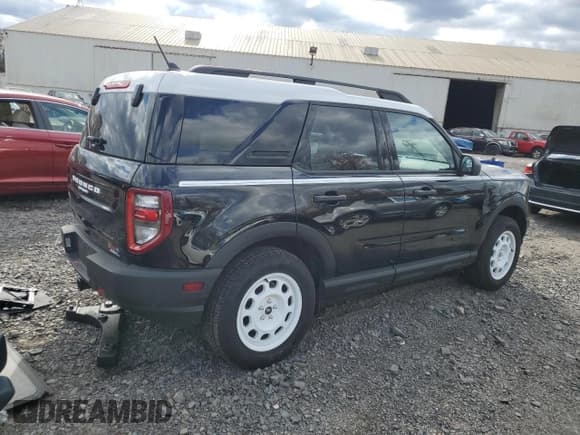 ✅ 2024 Ford Bronco Sport Heritage • VIN: 3FMCR9G62RRF44185 • Lot: 92506045. Wystawiony na Copart z przebiegiem 4 736 mil. Bezpłatny archiwum sprzedaży aukcyjnych z USA i szczegółowy raport historii pojazdu na DreamBid. Zdjęcie 3.