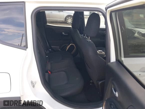 ✅ 2017 Jeep Renegade Latitude • VIN: ZACCJABB6HPE80971 • Лот: 43391377. Опубликован ранее на IAAI с пробегом 140 903 миль. Бесплатный доступ к архиву аукционных продаж из США и подробный отчёт об истории автомобиля на DreamBid. Изображение 8.