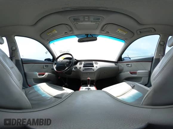 2008 Hyundai Azera Limited с VIN KMHFC46F78A318963, выставлен на аукционе IAAI как лот 42130920 с пробегом 104 412 миль миль и . История ставок и продаж доступна на DreamBid. Изображение 18.