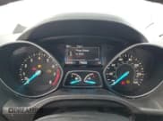 ✅ 2019 Ford Escape SE • VIN: 1FMCU9GD8KUA64342 • Lot: 69411795. Wystawiony na Copart z przebiegiem 120 765 mil. Bezpłatny archiwum sprzedaży aukcyjnych z USA i szczegółowy raport historii pojazdu na DreamBid. Zdjęcie 9.