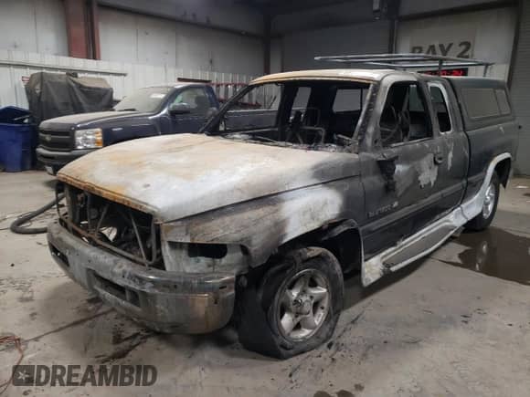 1999 Dodge 1500 с VIN 1B7HC13Z6XJ522310, выставлен на аукционе Copart как лот 85038594 с пробегом Не указан миль и На запчасти • Non repairable. История ставок и продаж доступна на DreamBid. Изображение 1.