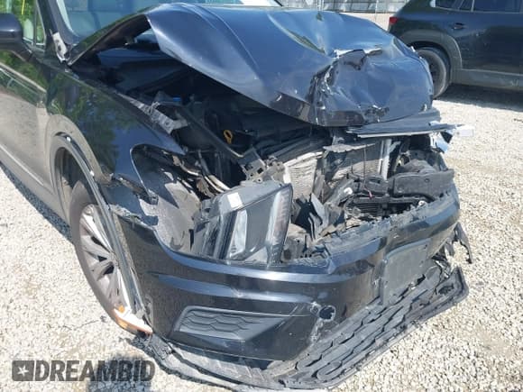 ✅ 2018 Volkswagen Tiguan SEL • VIN: 3VV3B7AX4JM073500 • Лот: 42279184. Опубликован ранее на IAAI с пробегом Не указан. Бесплатный доступ к архиву аукционных продаж из США и подробный отчёт об истории автомобиля на DreamBid. Изображение 18.